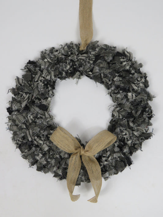 SALE Large Made Round Rag Wreath (38)