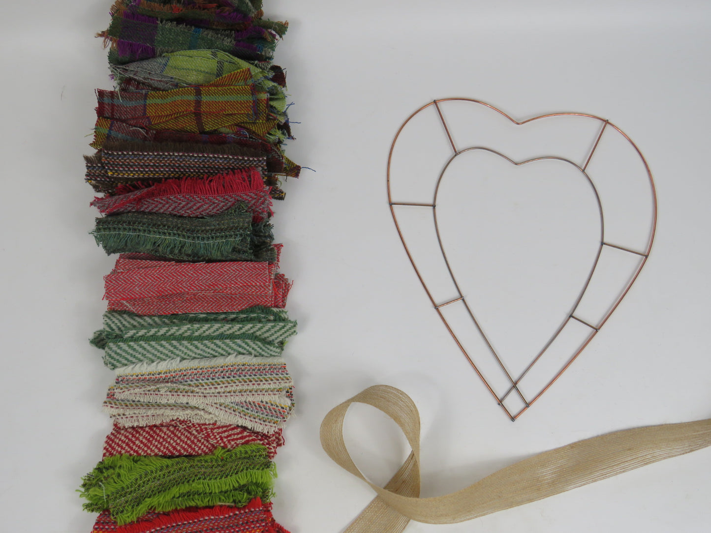 (1) Christmas DIY Rag Wreath Kit