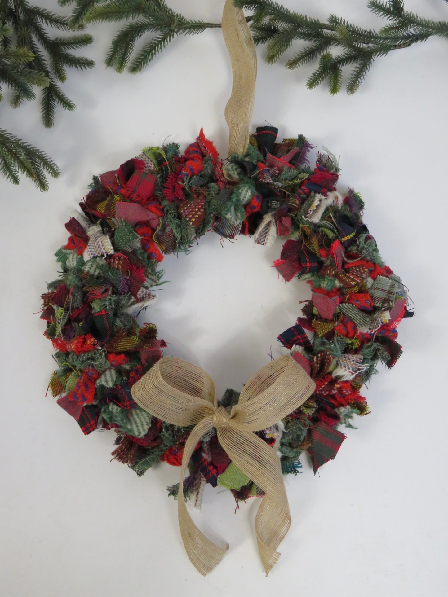 (11) Christmas Made Round Rag Wreath