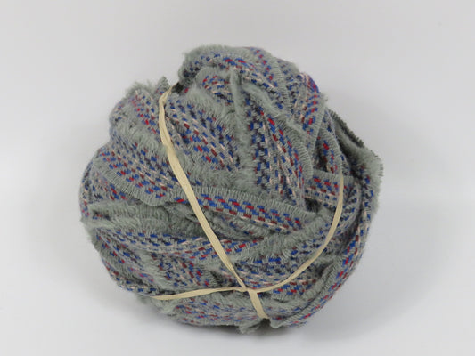 Blanket Yarn Ball Selvedge Edge (1)