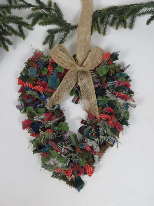 (4) Christmas Made Heart Rag Wreath