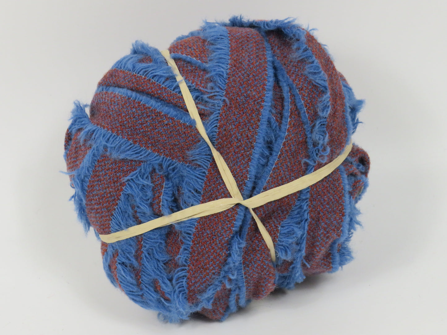 Blanket Yarn Ball Selvedge Edge (15)