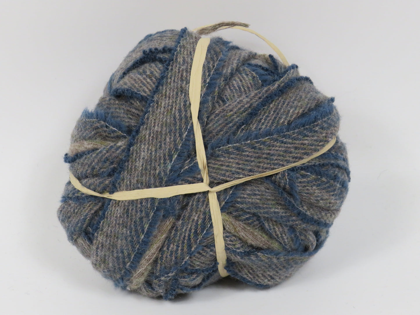 Blanket Yarn Ball Selvedge Edge (23)