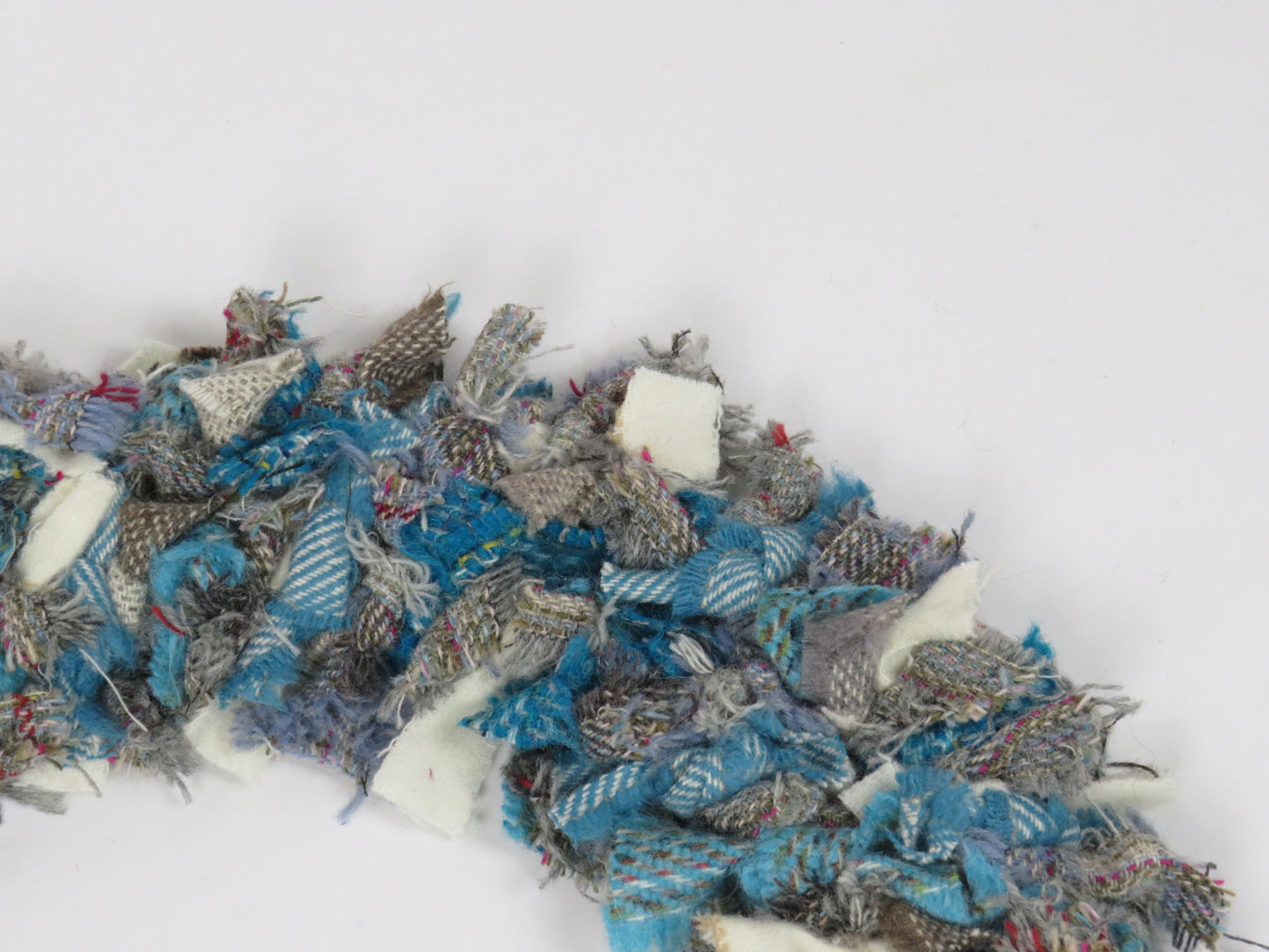 SALE Large Made Round Rag Wreath (12)