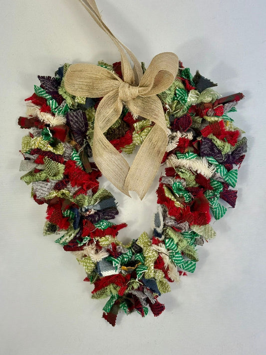 (13) Christmas Made Heart Rag Wreath