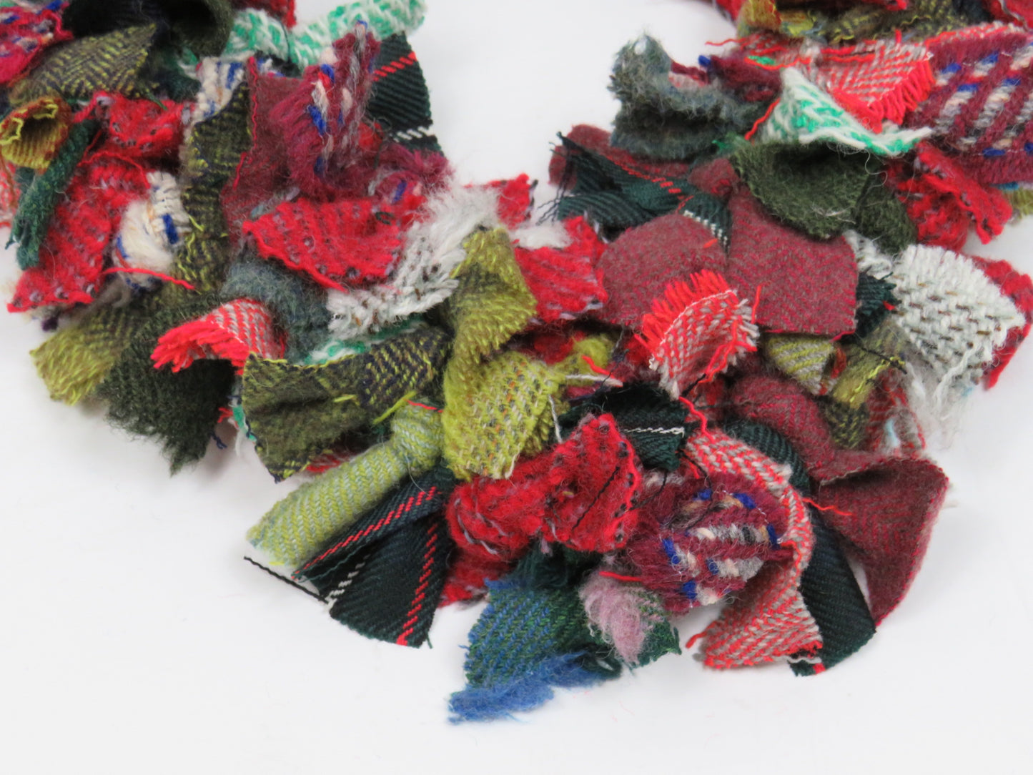(6) Christmas Made Heart Rag Wreath