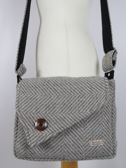 Handmade 100% Wool Bag