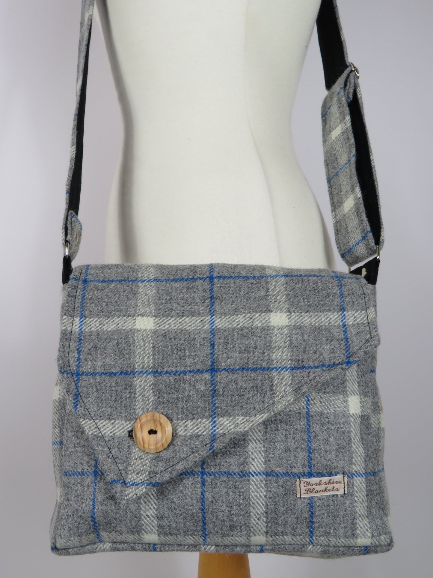 Handmade 100% Wool Bag