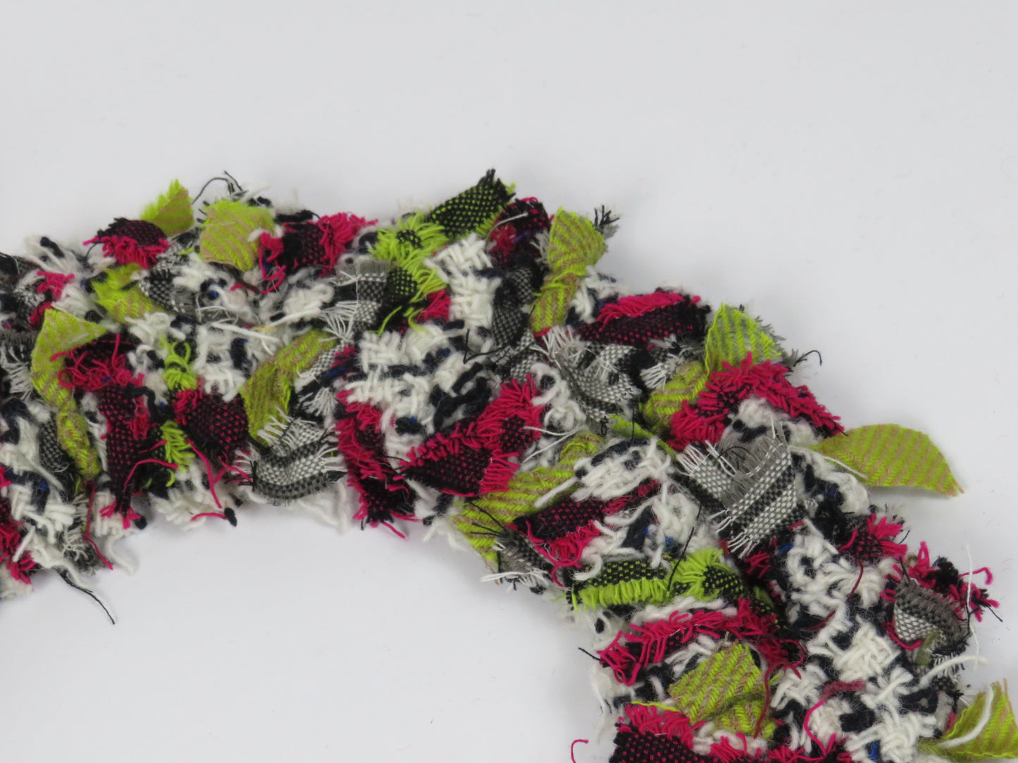 SALE Large Made Round Rag Wreath (24)