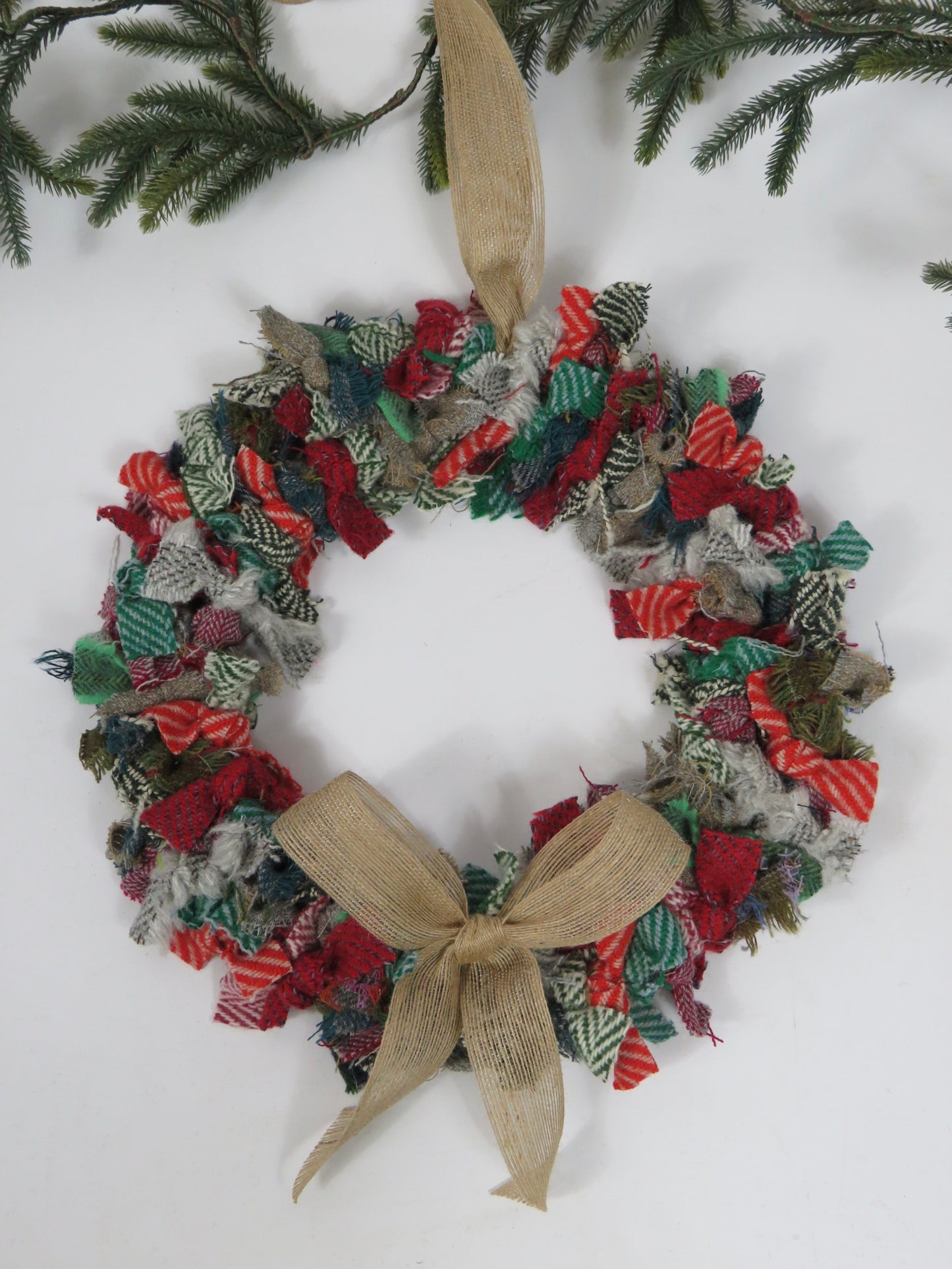 (8) Christmas Made Round Rag Wreath