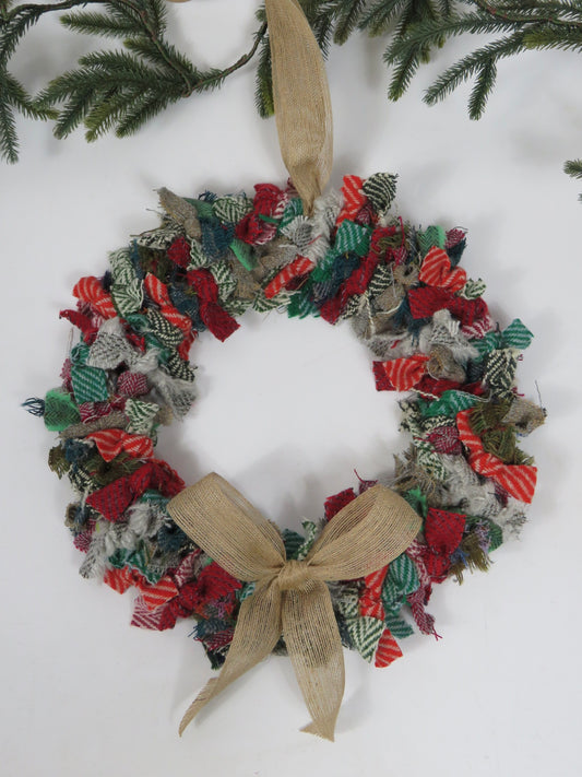 (8) Christmas Made Round Rag Wreath