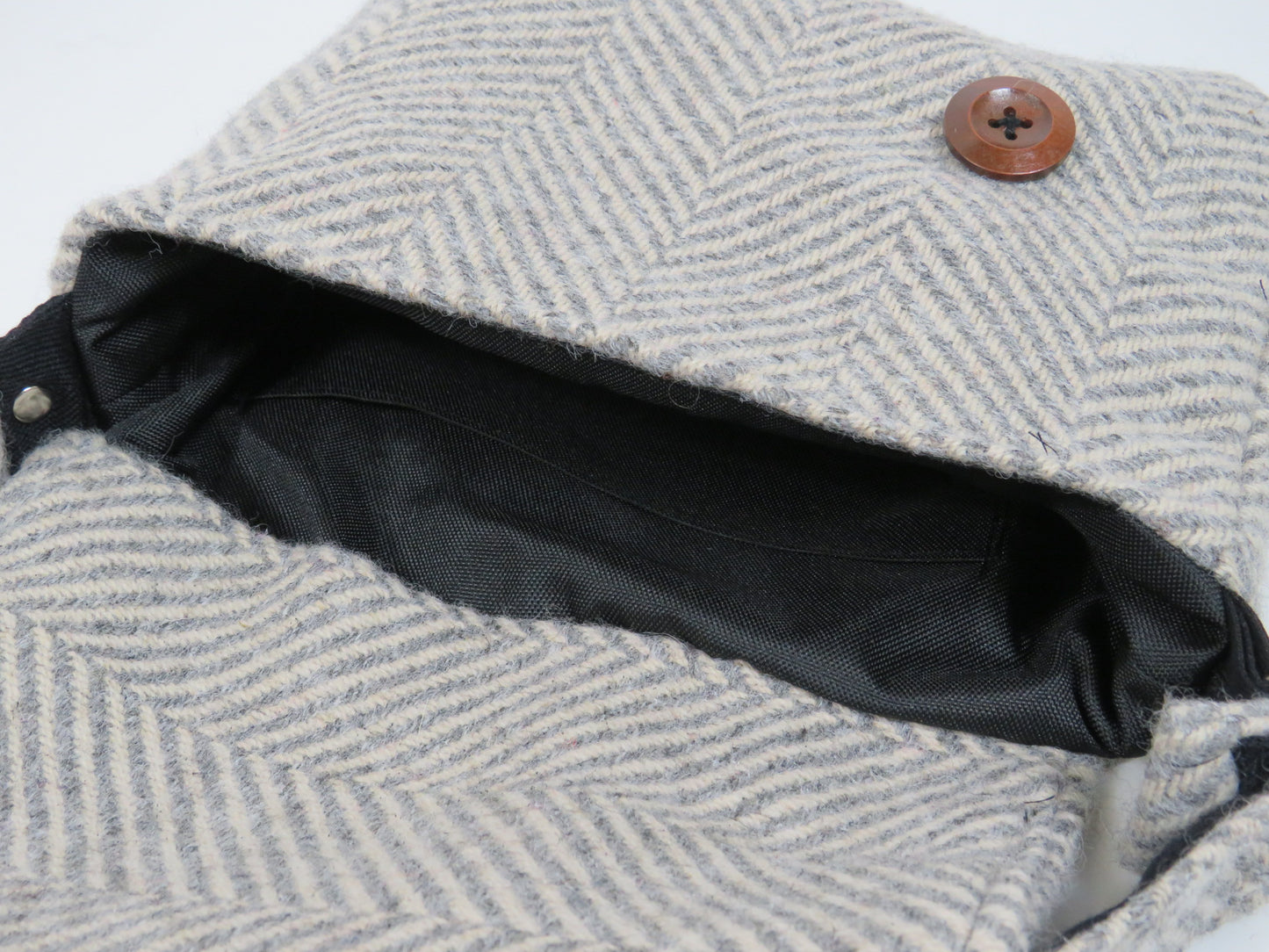 Handmade 100% Wool Bag
