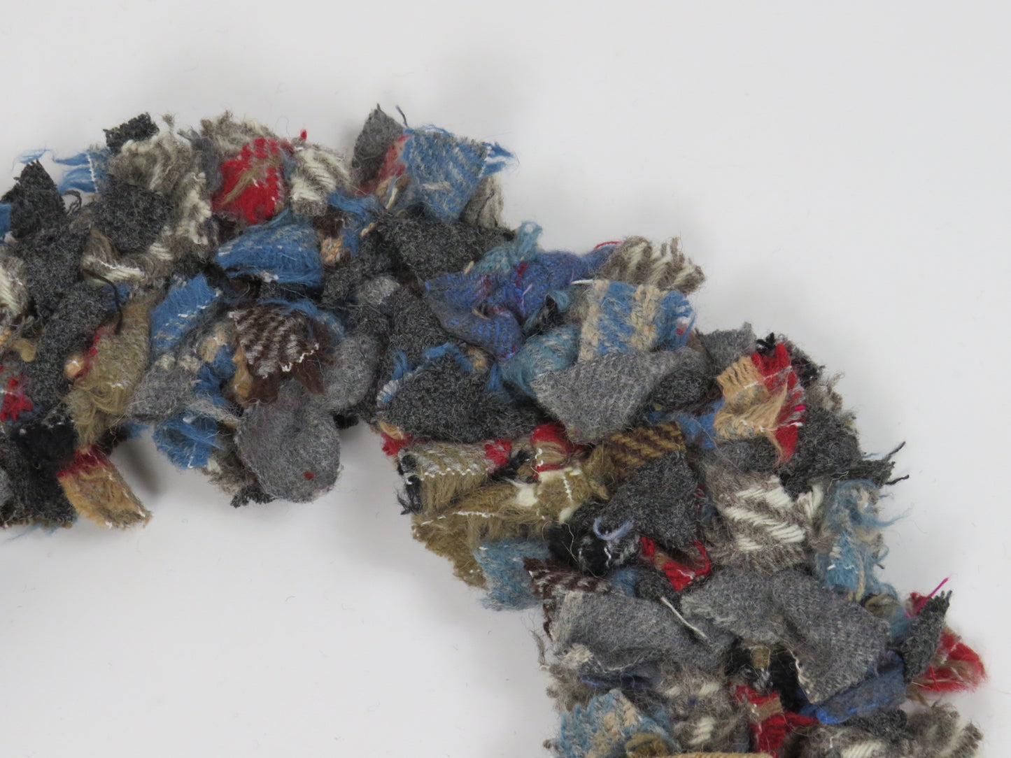 SALE Large Made Round Rag Wreath (30)