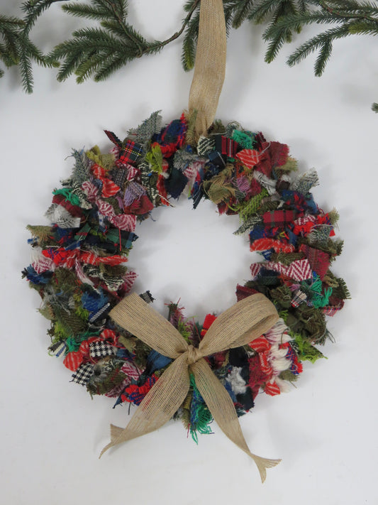 (7) Christmas Made Round Rag Wreath