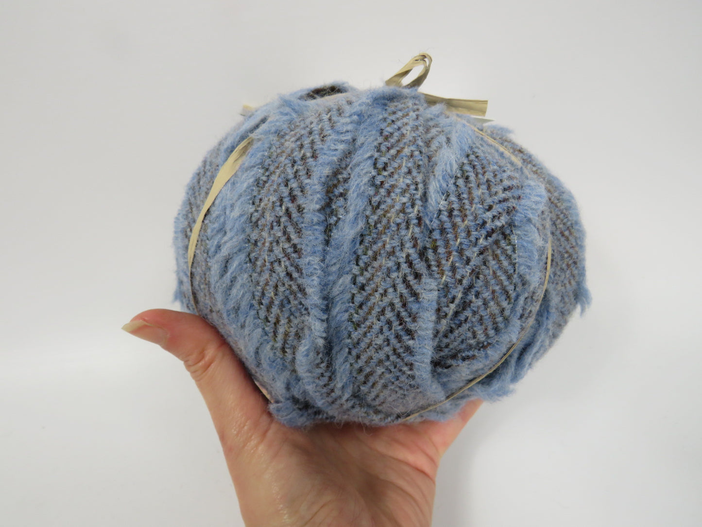 Blanket Yarn Ball Selvedge Edge (25)
