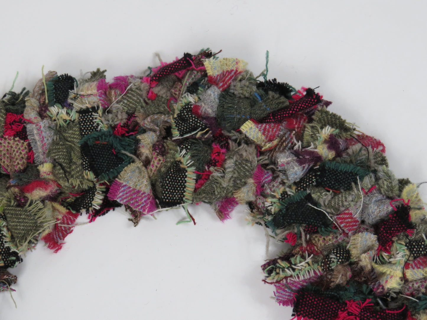 SALE Large Made Round Rag Wreath (25)