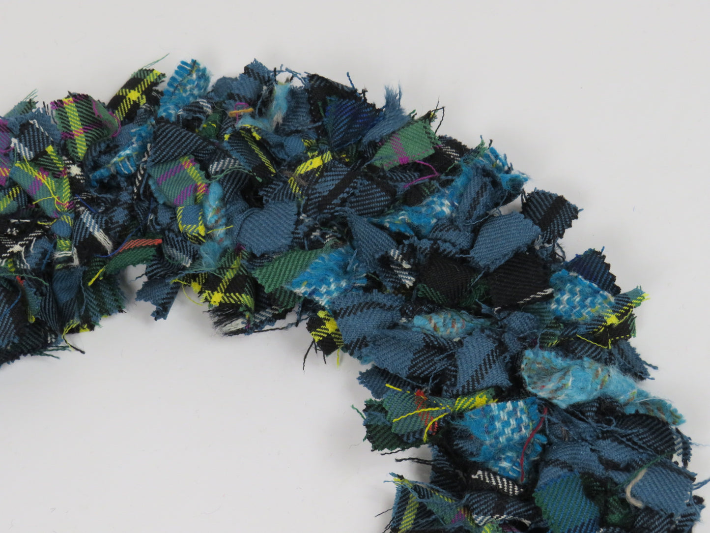 SALE Large Made Round Rag Wreath (33)